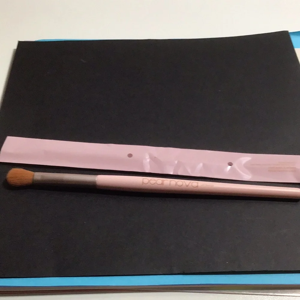 Pear Nova lid sweep Eyeshadow Brush NEW